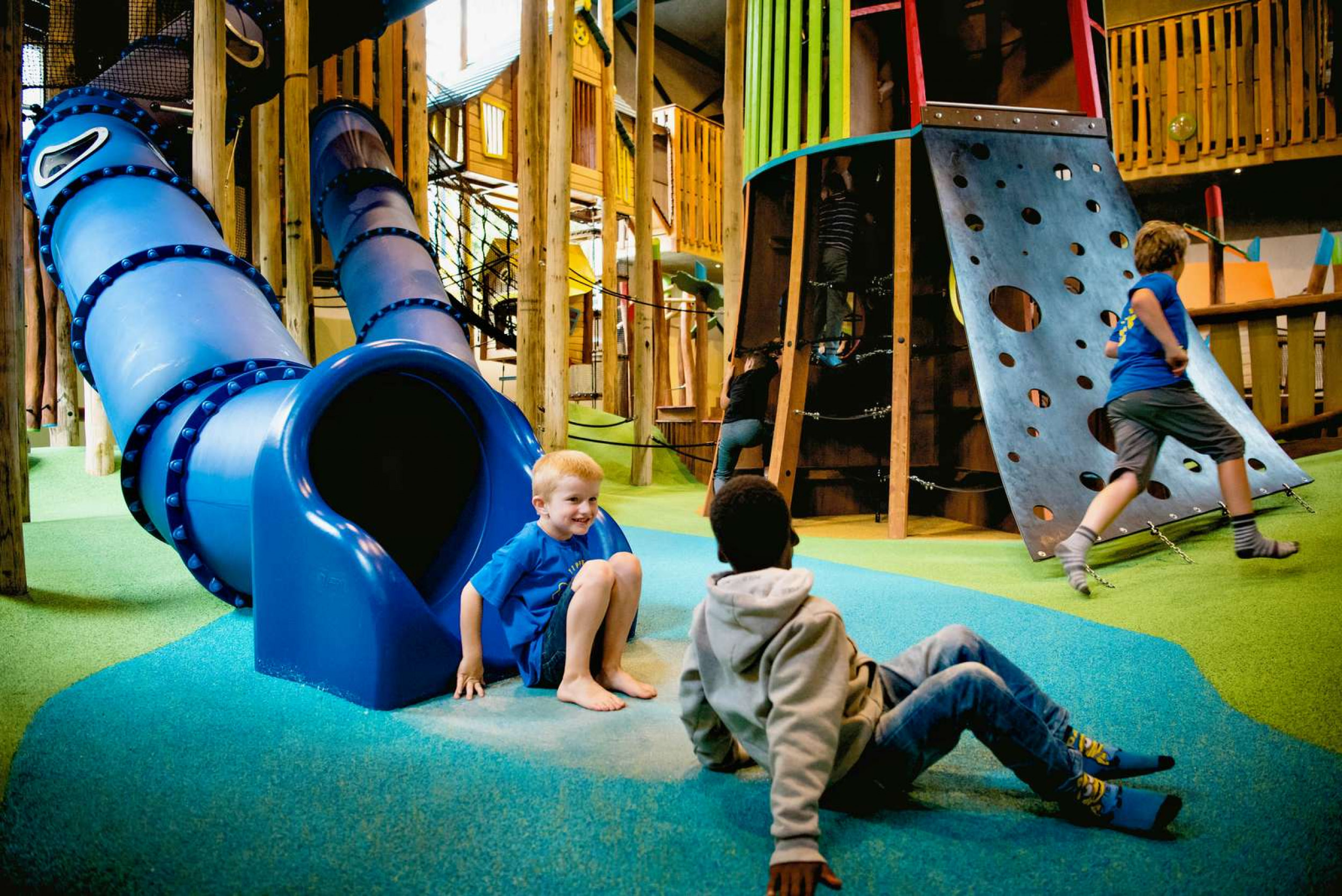 Gerade Röhrenrutsche für den Spielplatz, TÜV-geprüft